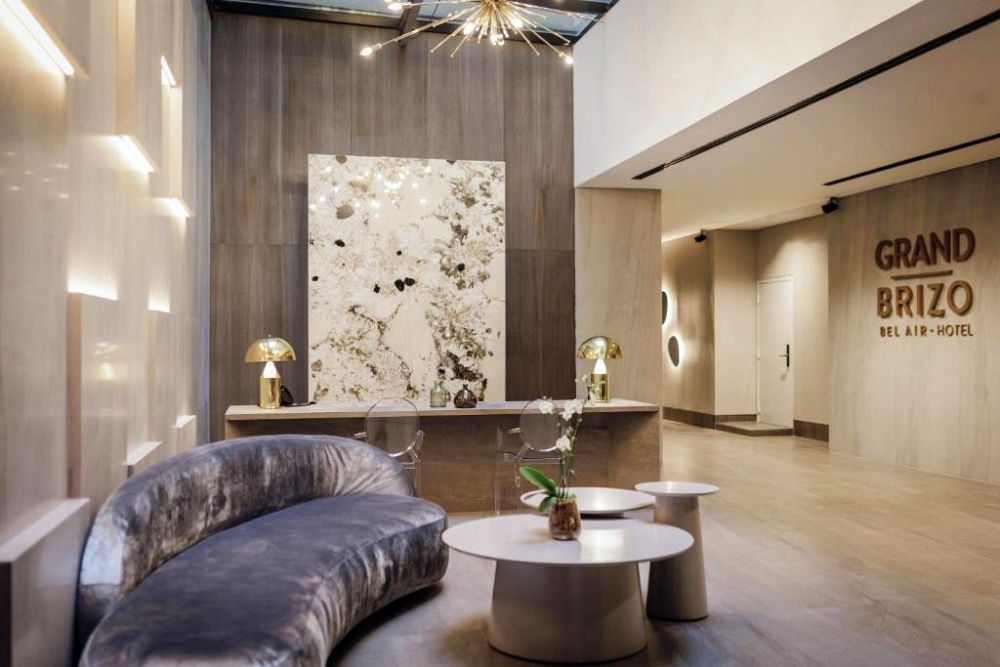 AR2404GB002_bel-air-grand-brizo-lobby.jpg [&copy; Last Frontiers Ltd]