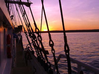 A live-aboard trip is the classic way to visit the Galapagos islands. All boats follow specific itineraries of varying lengths and stop for visits on different islands. Itinerary idea thumbnail