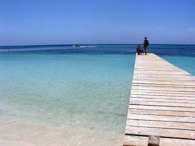This 12 day itinerary provides the perfect introductory tour of Honduras with its unspoilt Maya ruins, wildlife lodges and pristine island beaches. Itinerary idea thumbnail
